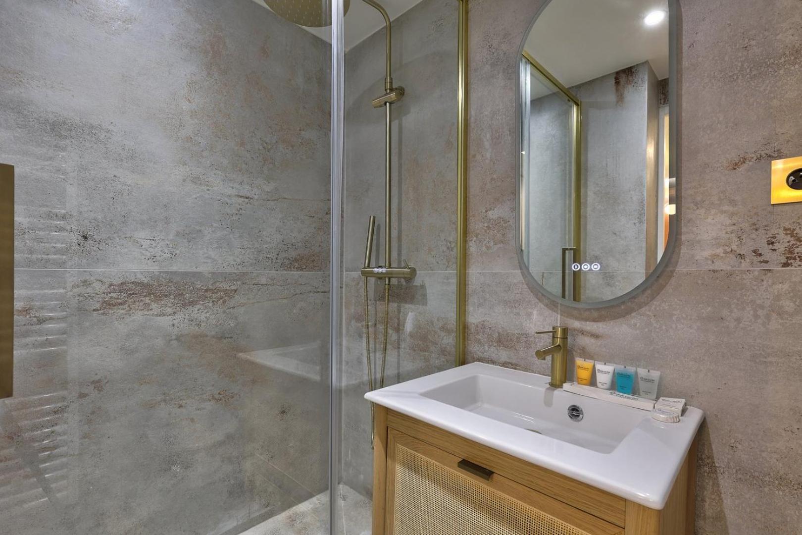 367 Suite Fondary 1 - Superb Apartment In Paris Bagian luar foto